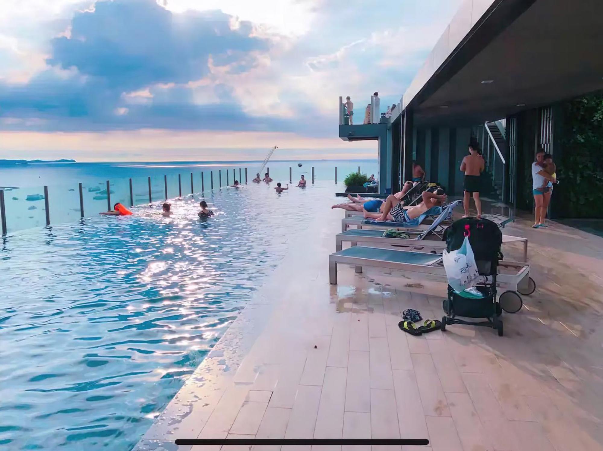 Central Pattaya - Sea View Large Balcony Condo With Infinity Pool Exterior photo