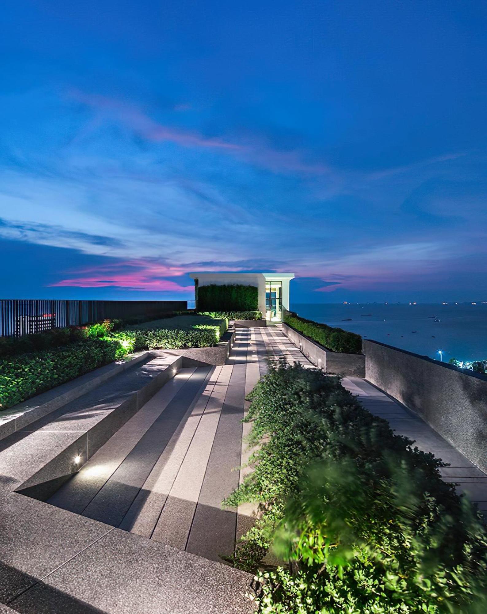 Central Pattaya - Sea View Large Balcony Condo With Infinity Pool Exterior photo