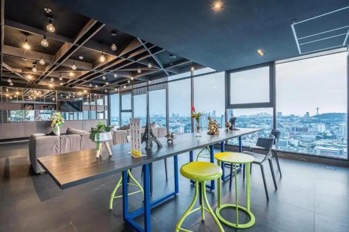 Central Pattaya - Sea View Large Balcony Condo With Infinity Pool Exterior photo