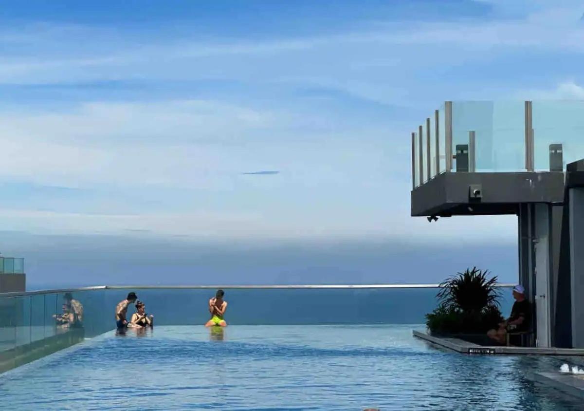 Central Pattaya - Sea View Large Balcony Condo With Infinity Pool Exterior photo